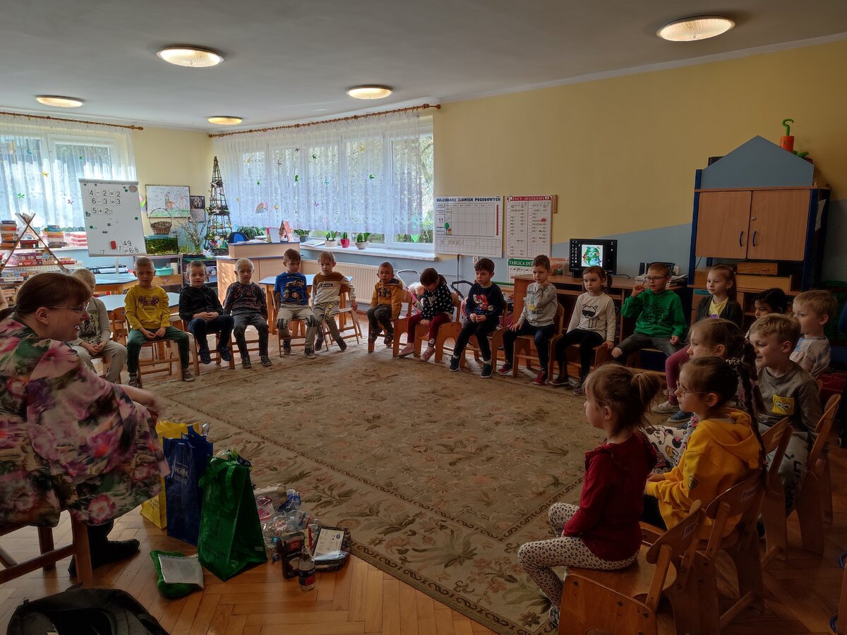 Nauka segregacji z żabką - pacynką