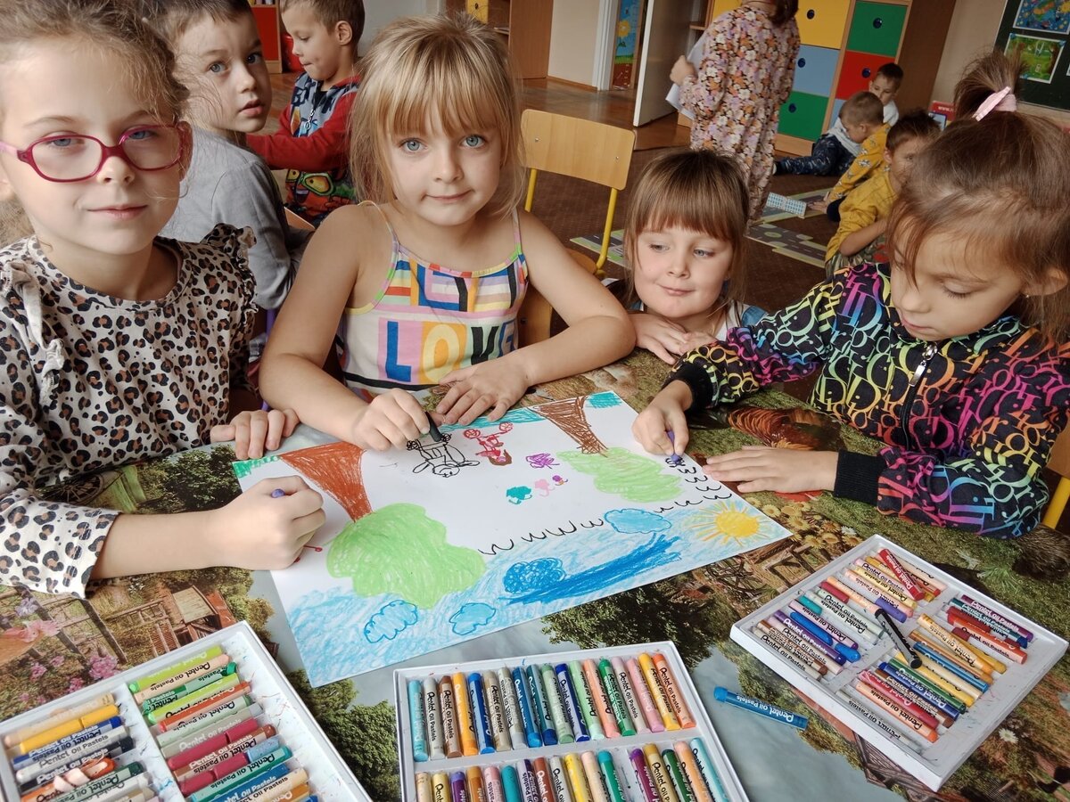 Leśne Skrzaty i Mrówki na zajęciach o smogu